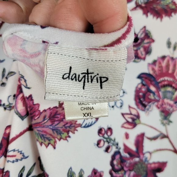 Day Trip XXL Plus Size Floral Shirt - Picture 2 of 13